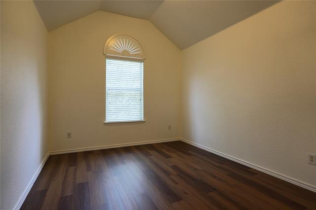 Building Photo - 2032 Fox Glen Dr