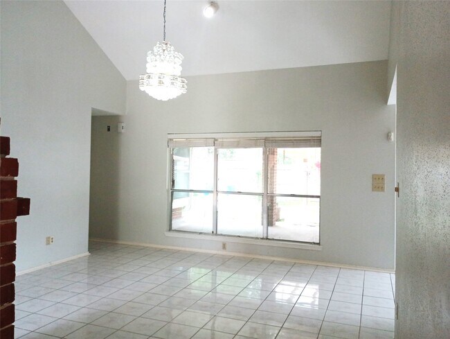 Building Photo - 16355 Flint Run Way