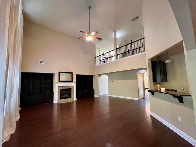 Building Photo - 68 Hemingway Ln