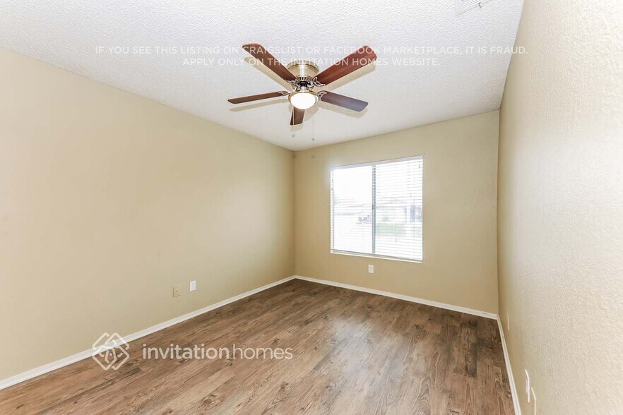 Building Photo - 5651 Louise St