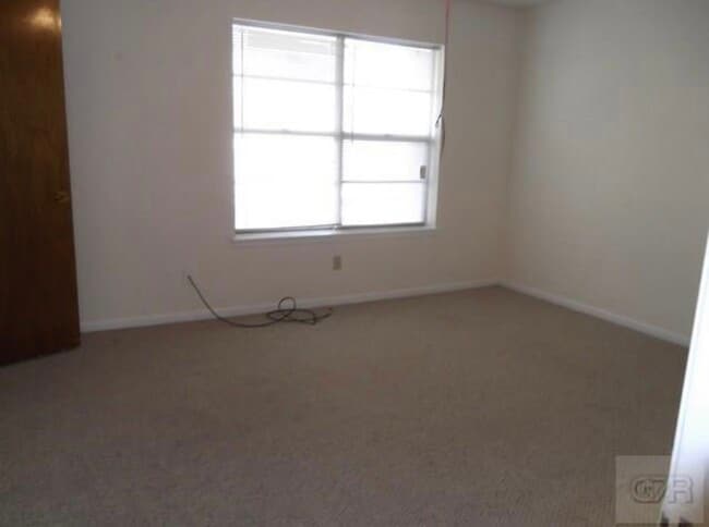 Building Photo - 4513 Avenue P 1/2