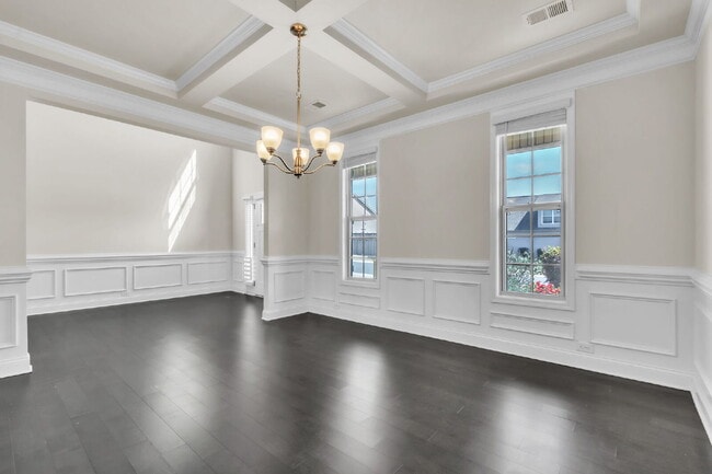 Building Photo - 4BR/3BA Luxury Home with Bonus Room, Screened Porch & Fenced Yard $2,600/mo rent