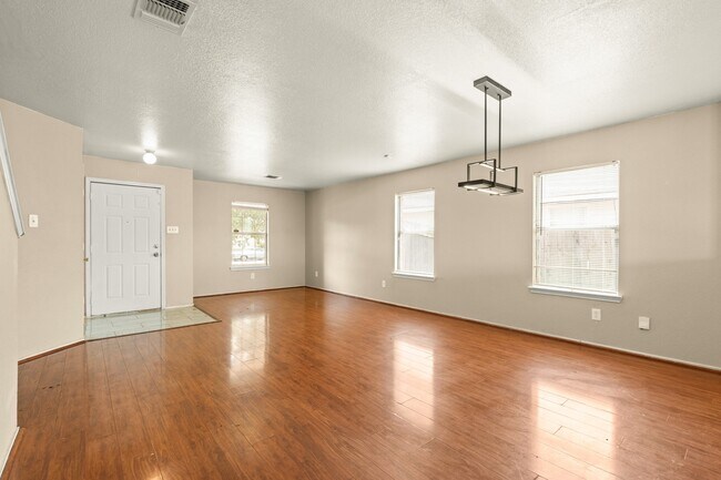 Building Photo - 7931 Raven Creek Ln