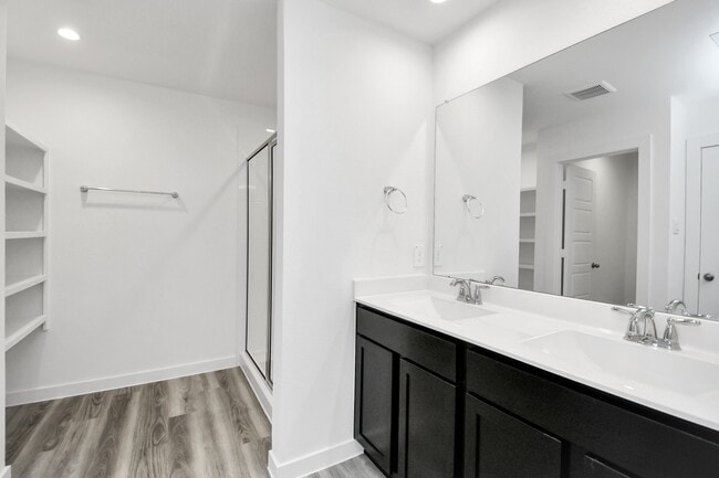 Building Photo - 12316 Basilwood Dr