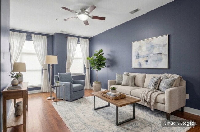 Building Photo - Modern Multi-Level 2BR Retreat with Garage Near Uptown Charlotte