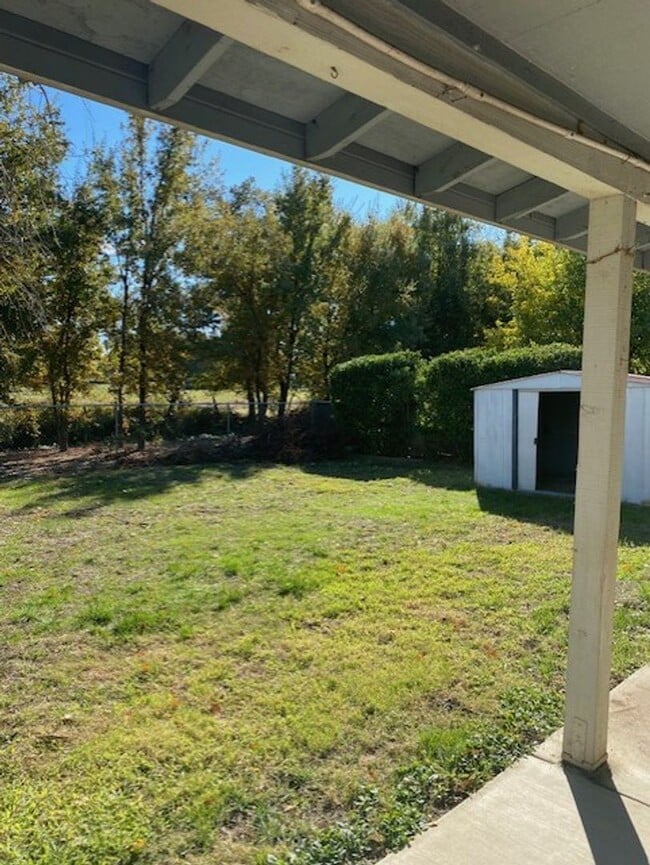 Building Photo - 3319 Nathan Dr