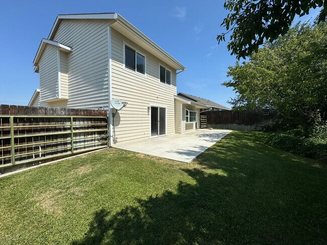 Building Photo - Backyard Oasis: 3 Bedroom 2 Bath House Ava...
