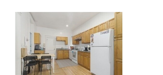 Building Photo - 1404 Commonwealth Ave
