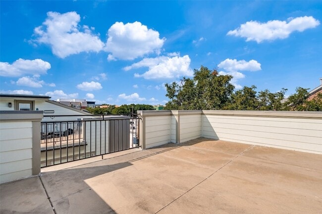 Building Photo - 4316 Hartford St