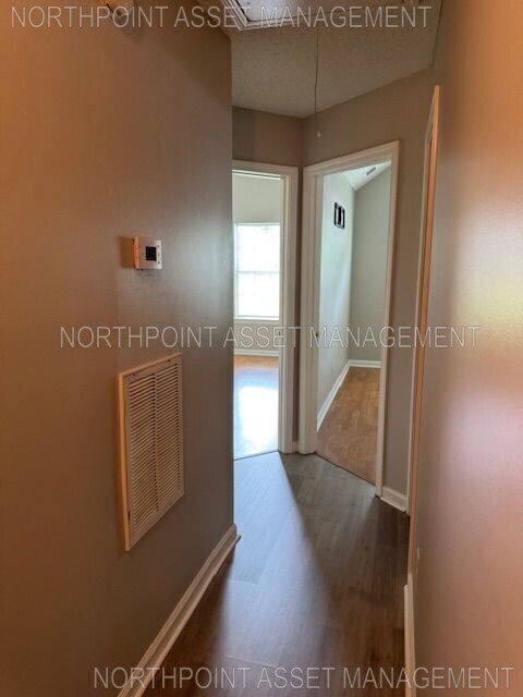 Building Photo - Beautiful 3BR 2BA Home w/ Attached Garage in Fairburn