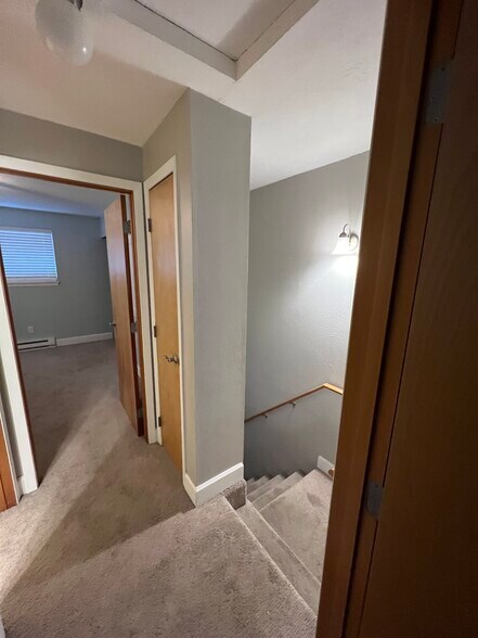 Building Photo - 1706 Avalon