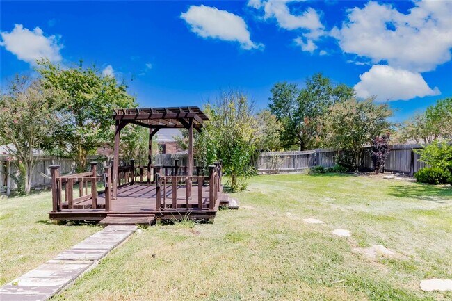 Building Photo - 20913 Mandrake Dr