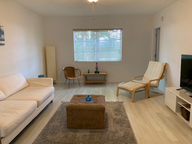 Building Photo - 2426 SE 17th St