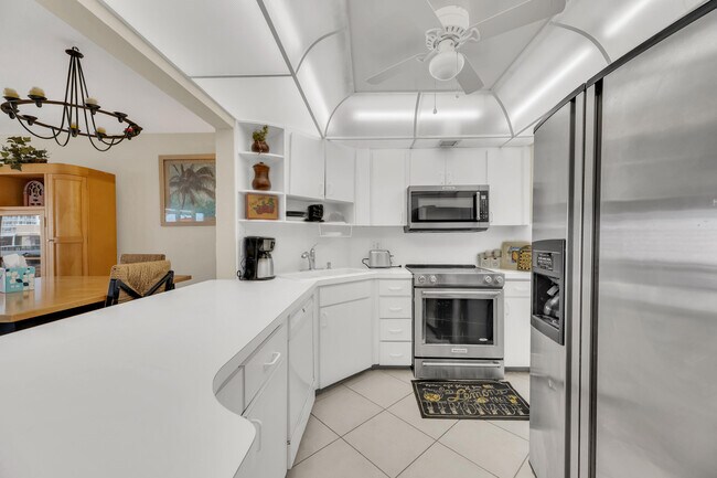 Building Photo - 133 N Pompano Beach Blvd