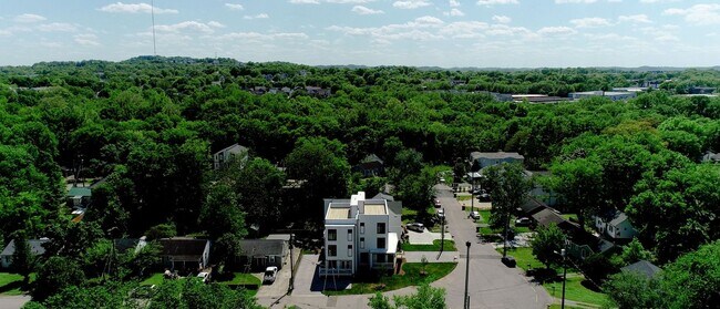 Building Photo - Turn-Key Luxury Rental: Brand-New 4BD + Office w/ Private Sunset Rooftop
