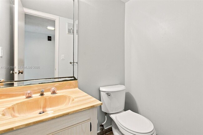 Building Photo - 6511 Racquet Club Dr