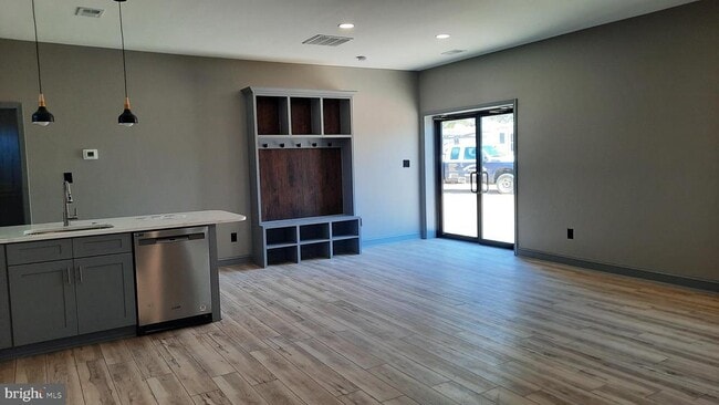 Building Photo - 7459 John Marshall Hwy