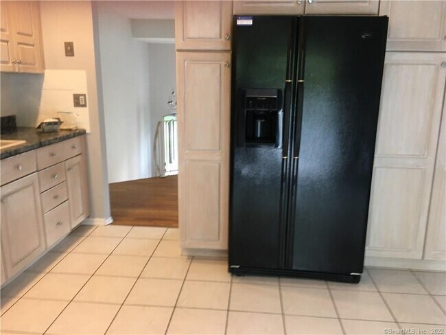 Building Photo - 17 Cottontail Rd