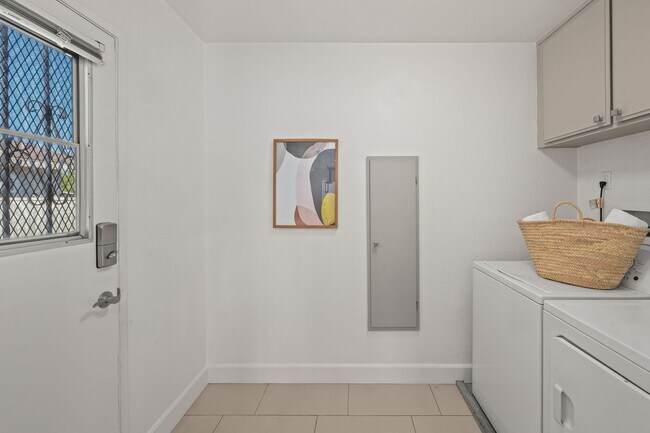 Building Photo - 4741 Choctaw Dr