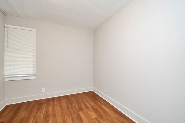 Building Photo - Newly Renovated 3-Bed, 2-Bath Home in Birm...