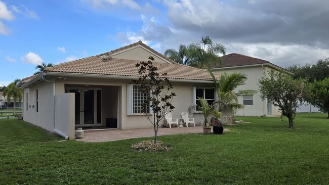 Building Photo - Bright + Spacious Home for Rent in West La...