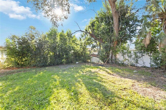 Building Photo - 2216 Flamingo Blvd