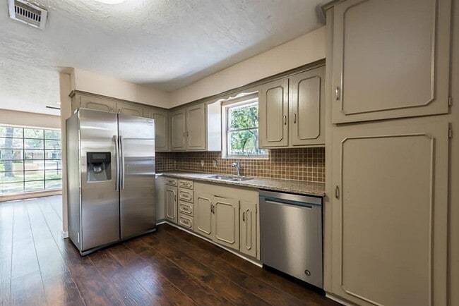Building Photo - 630 Cherrybark Ln