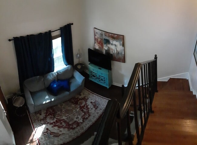 Building Photo - 3 BD/3.5 BR Fully Furnished