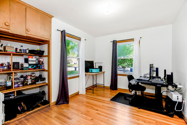 Bedroom 2 - 8030 Reinhardt Ln