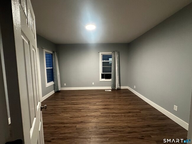 Building Photo - 102 Lombard St