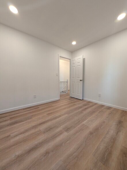 Building Photo - 13323 114th St