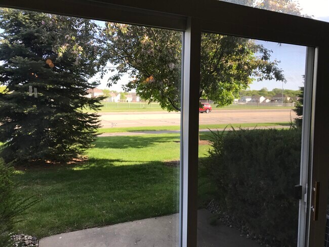 Building Photo - 676 Cobblestone Way