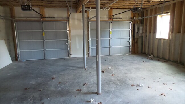 Building Photo - 200 Grande View Cir