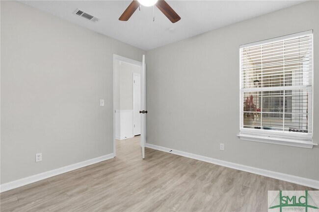 Building Photo - 20 Quail Forest Dr