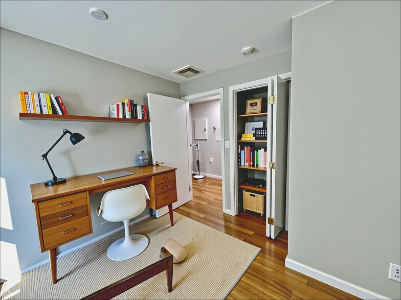 Building Photo - 1661-1663 Washington St. Unit 303