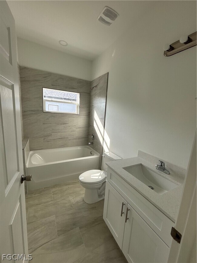 Building Photo - 3005 31st St W