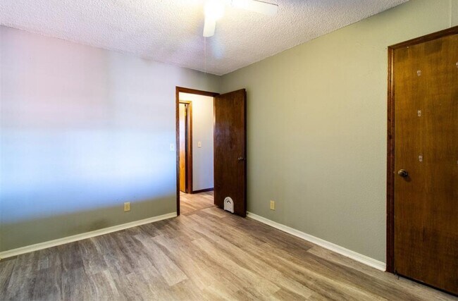 Building Photo - Well maintained 3 bedroom 2 bath home in Noble for rent