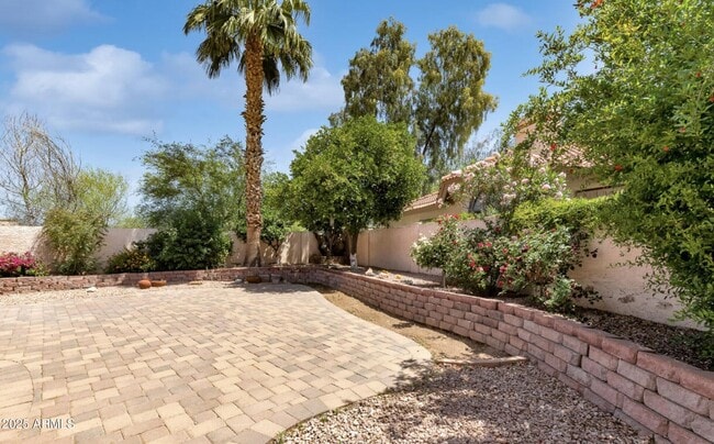 Building Photo - 8824 E Mescal St