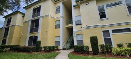 Building Photo - Spacious 2-Bed, 2-Bath Condo with Water Vi...