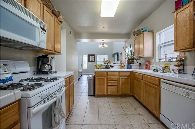 Building Photo - 83 Orangewood Ct