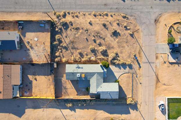 Building Photo - 8306 Quezon Ave