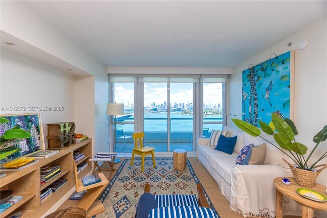 Building Photo - 520 West Ave