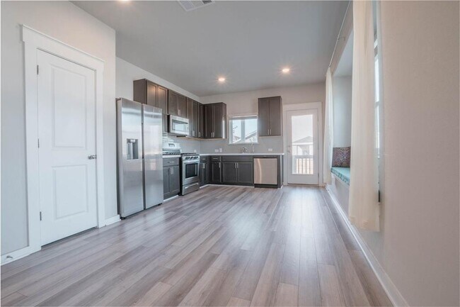 Building Photo - 2202 Rocoso Trl