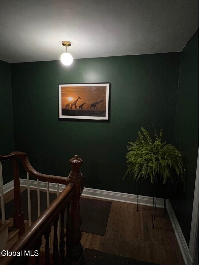 Building Photo - 612 Union St