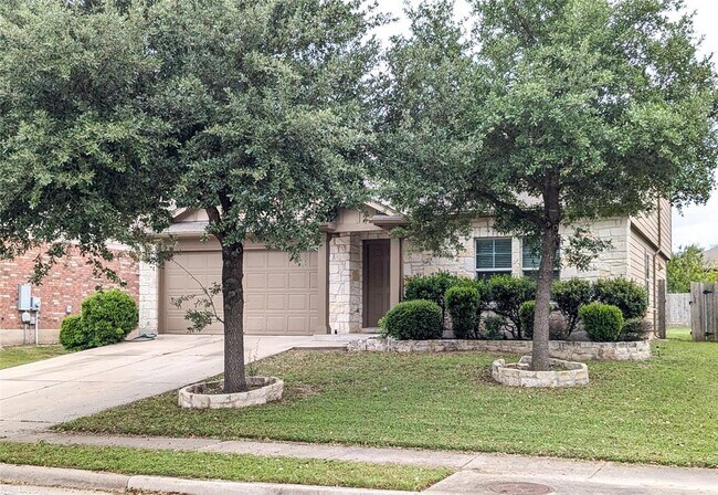 Building Photo - 108 Lavaca Loop