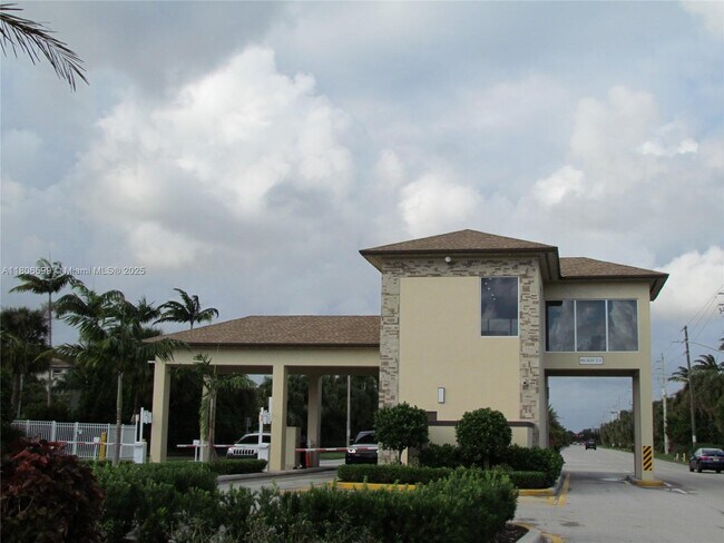 Building Photo - 500 SW 130th Terrace
