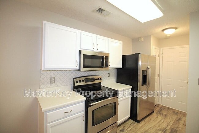 Building Photo - 3025 Bracey Pl