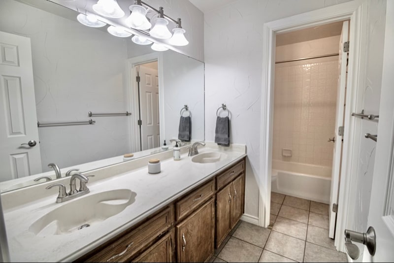 Building Photo - 7508 Aspen Wood Cir