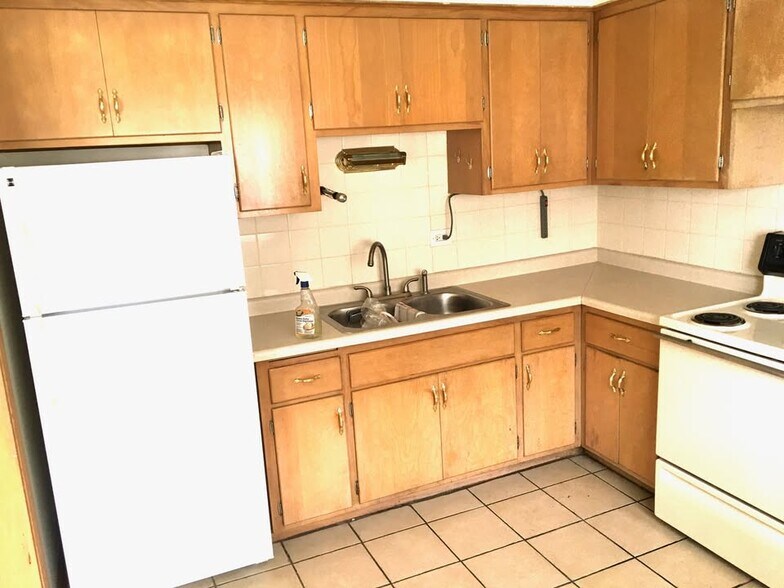 Building Photo - 10350 Milford St