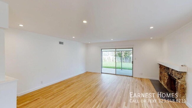 Building Photo - 7345 Matilija Ave